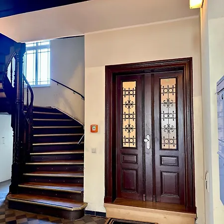 Am Bayrischen Bahnhof *