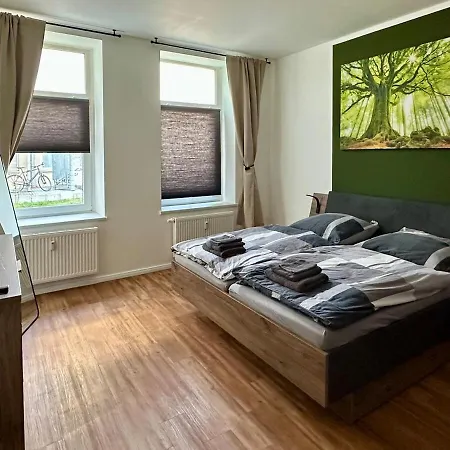 Am Bayrischen Bahnhof Daire *